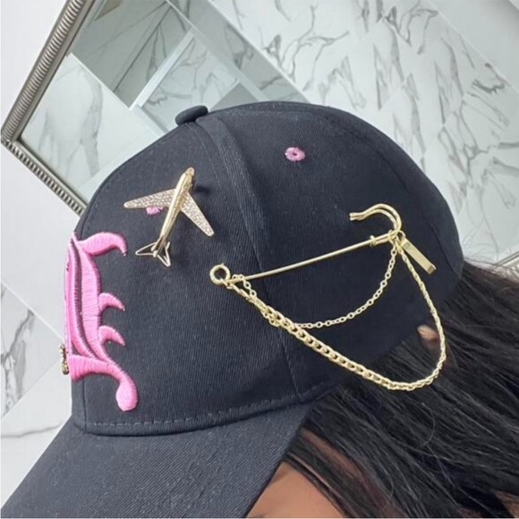 Maison Double Chain Gold Brooch - Picture 4 of 4